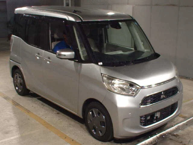 Mitsubishi eK X Space B11A 2018